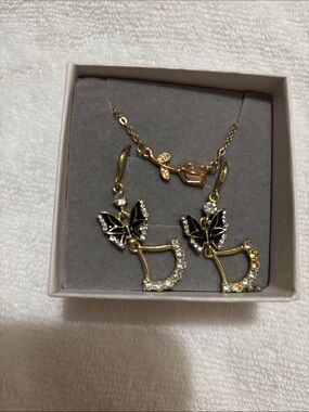 NWT Gold Tone Butterfly Crystal Dangle Earrings W/ Rose Tone Necklace Set